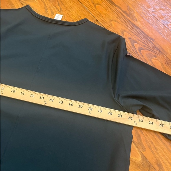 Athleta Women’s NEW Essential Top Long Sleeve Green Cypress XL Lightweight - Picture 13 of 16
